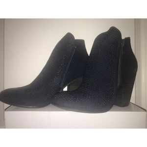 Carlos Navy heeled ankle boot